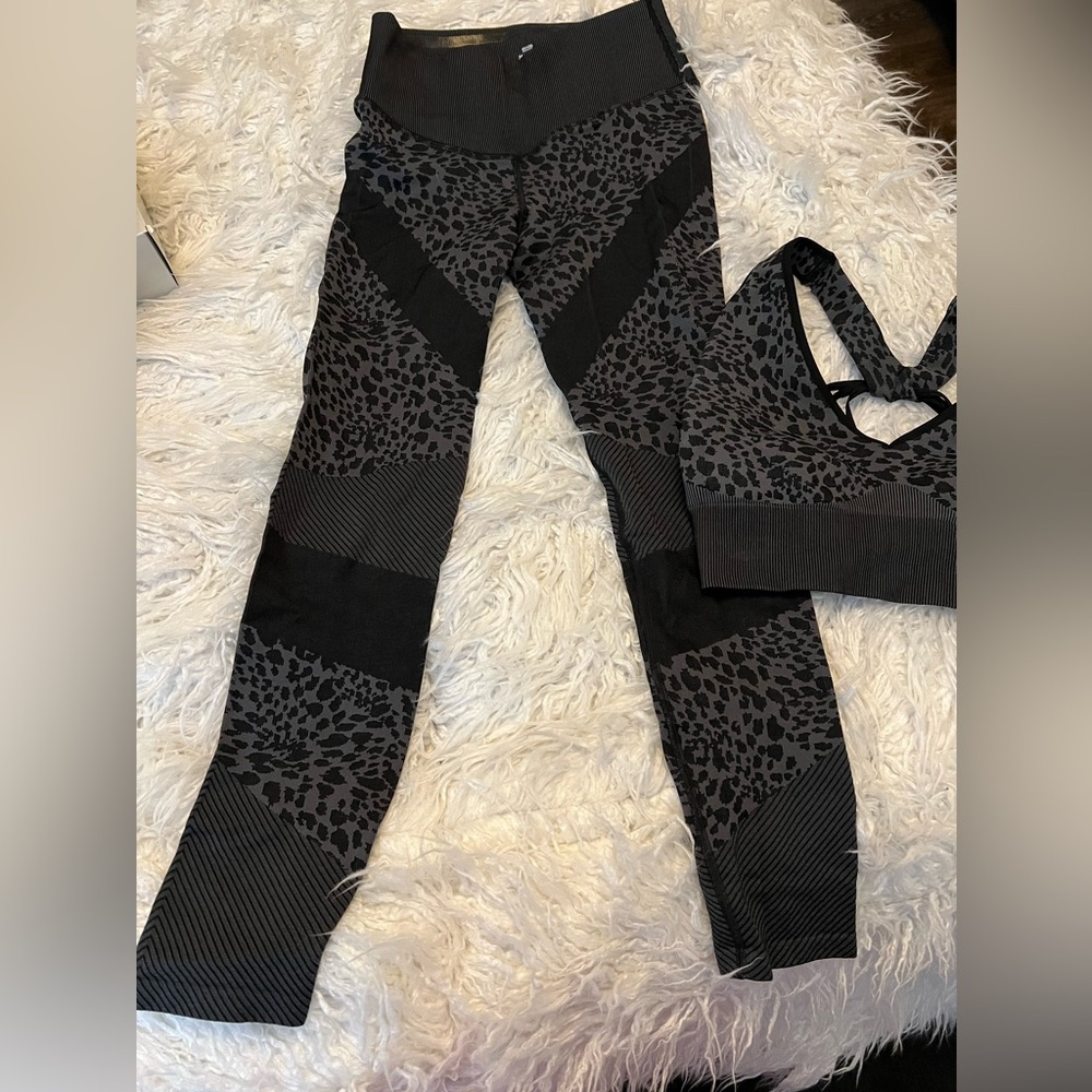 2 piece athletic pants and sports bra